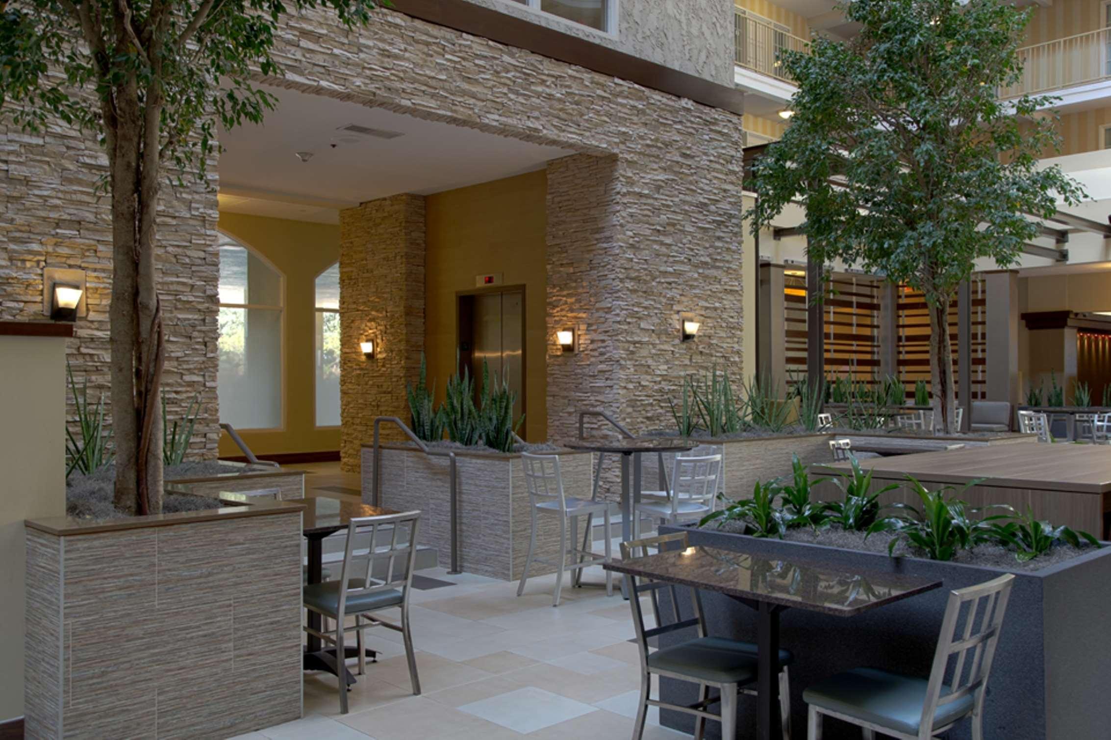 Embassy Suites Dallas - Market Center Restaurang bild