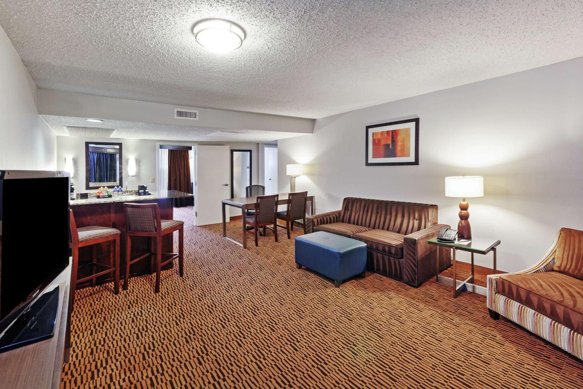 Embassy Suites Dallas - Market Center Exteriör bild