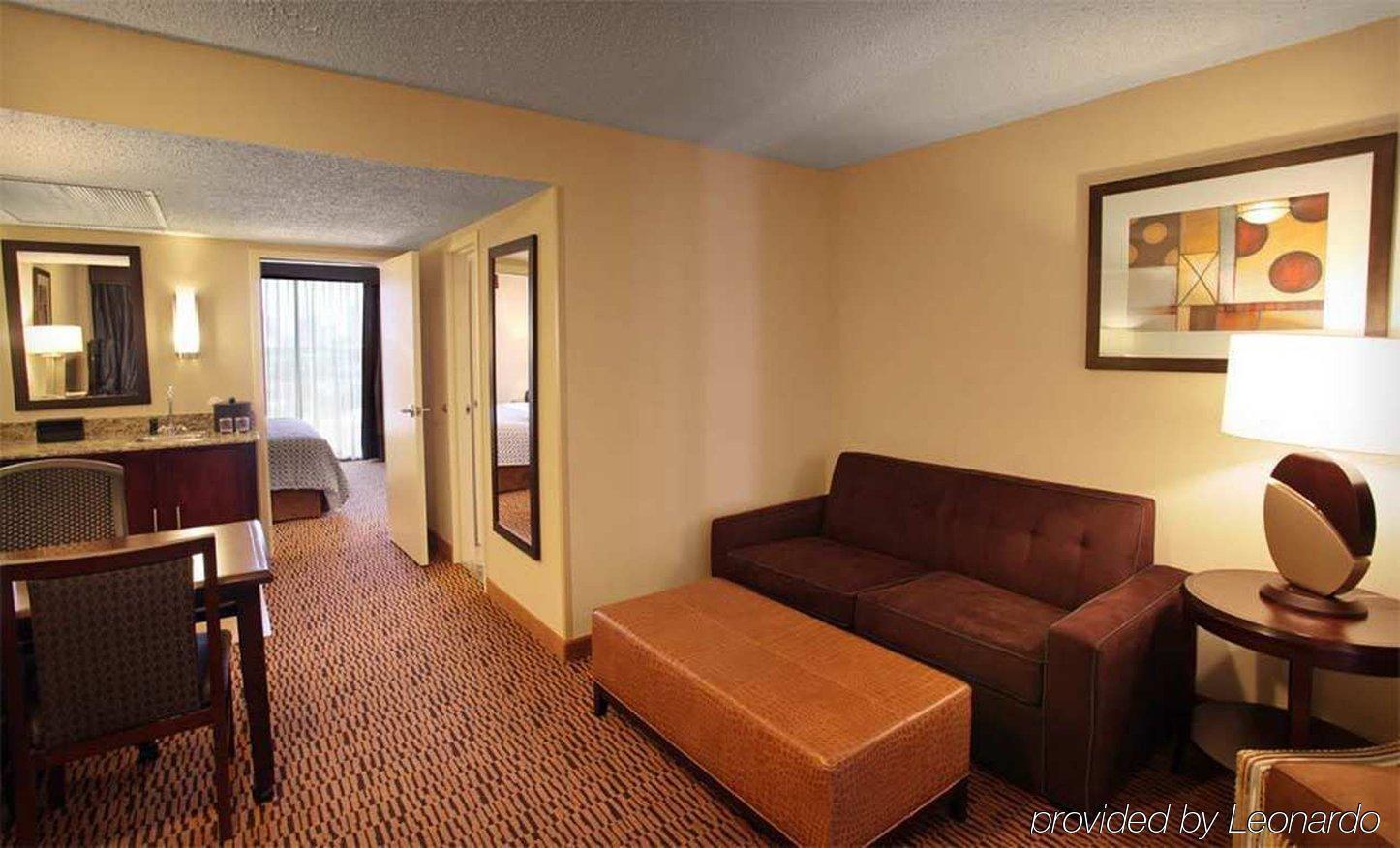 Embassy Suites Dallas - Market Center Rum bild